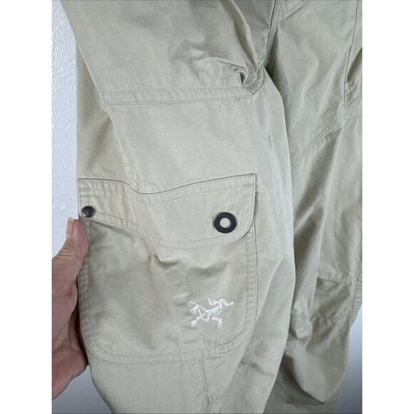 Arc’teryx Women's 8 Cargo Hiking Pants Light Tan  EUC Adjustable Length - Picture 3 of 15